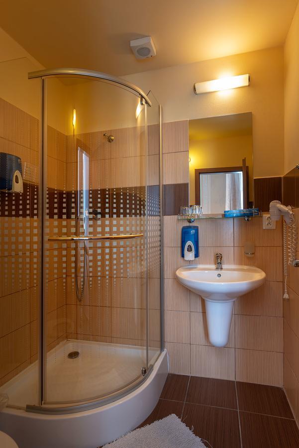 Zelena Ratolest Otel Ceske Budejovice Dış mekan fotoğraf